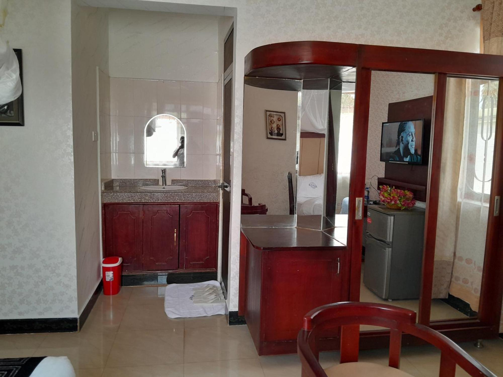 Kibo Peak Palace Hotel Morogoro 外观 照片