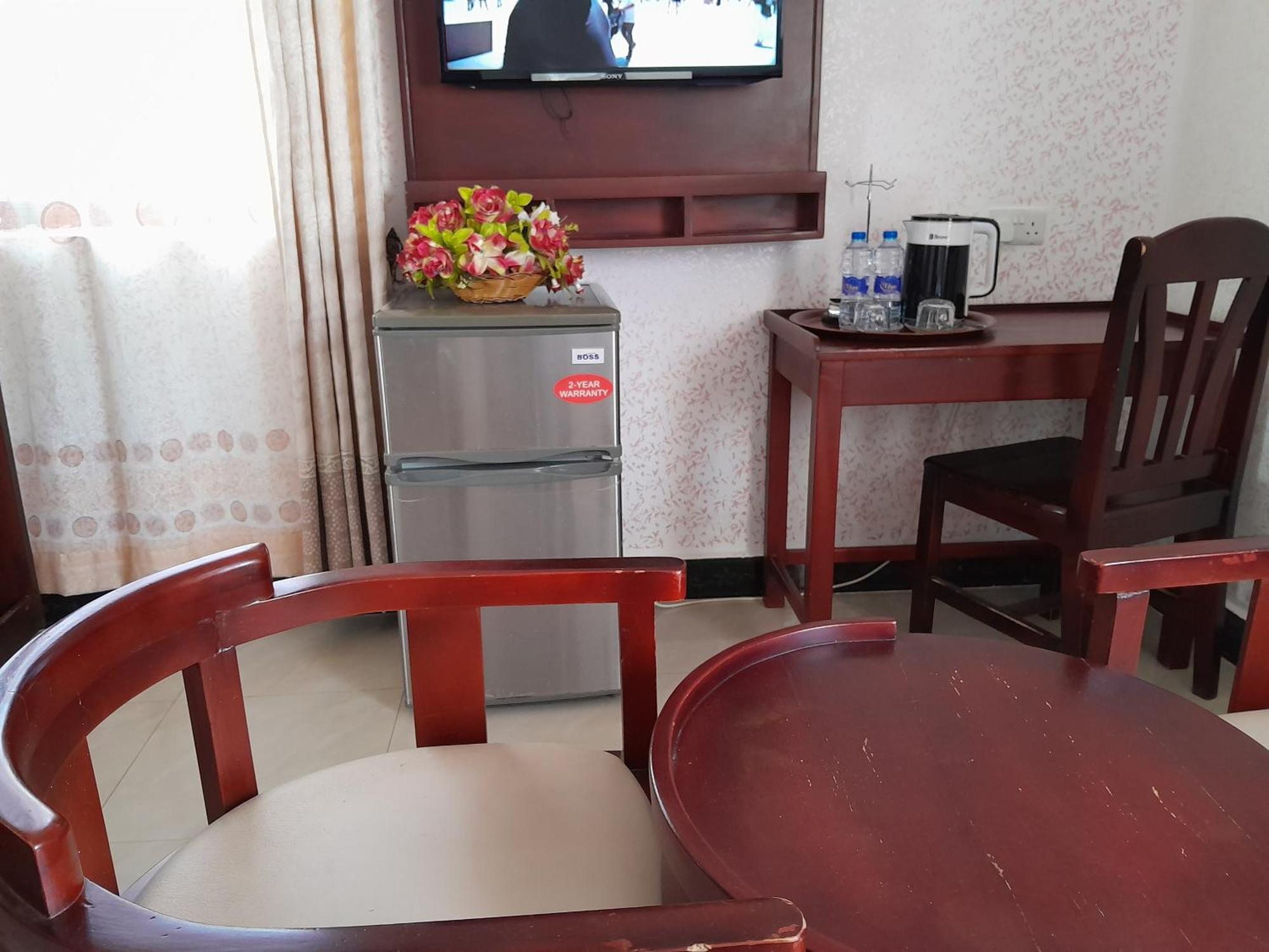 Kibo Peak Palace Hotel Morogoro 外观 照片